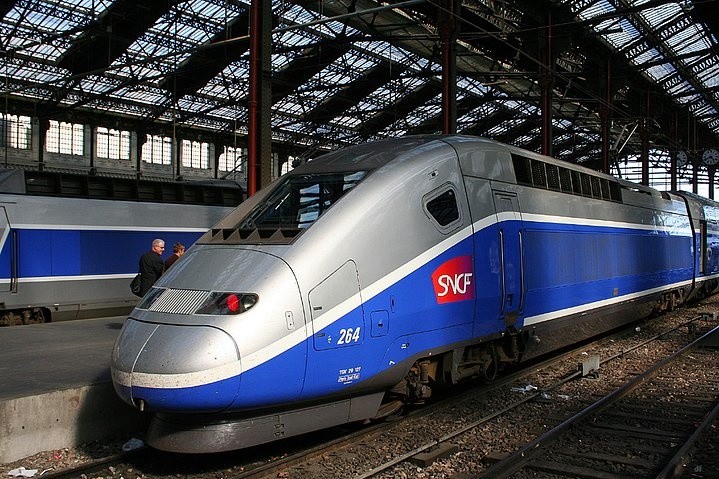 Read more about the article Fransız hızlı treni 568 kilometre sürate ulaştı